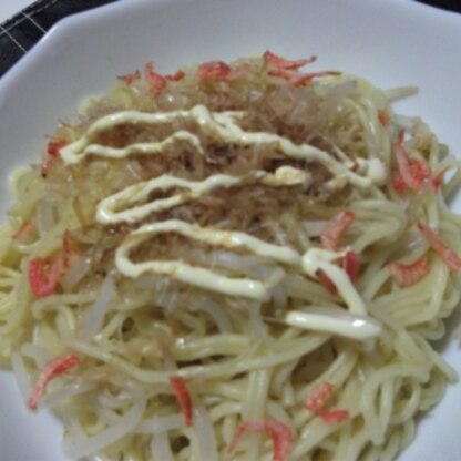 塩焼きそばで作りました。青海苔と紅ショウガなしですが桜エビの香りが良くおいしかったです♪